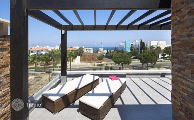 4-Bedroom Villa with Roof Terrace in Limassol, photo 2