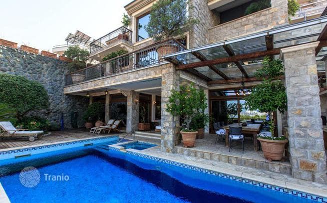 7-Bedroom House in Budva, photo 2