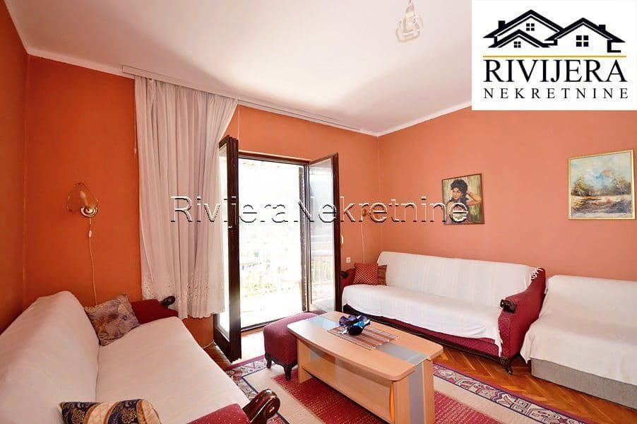 1-Bedroom Apartment in Herceg Novi, photo 2