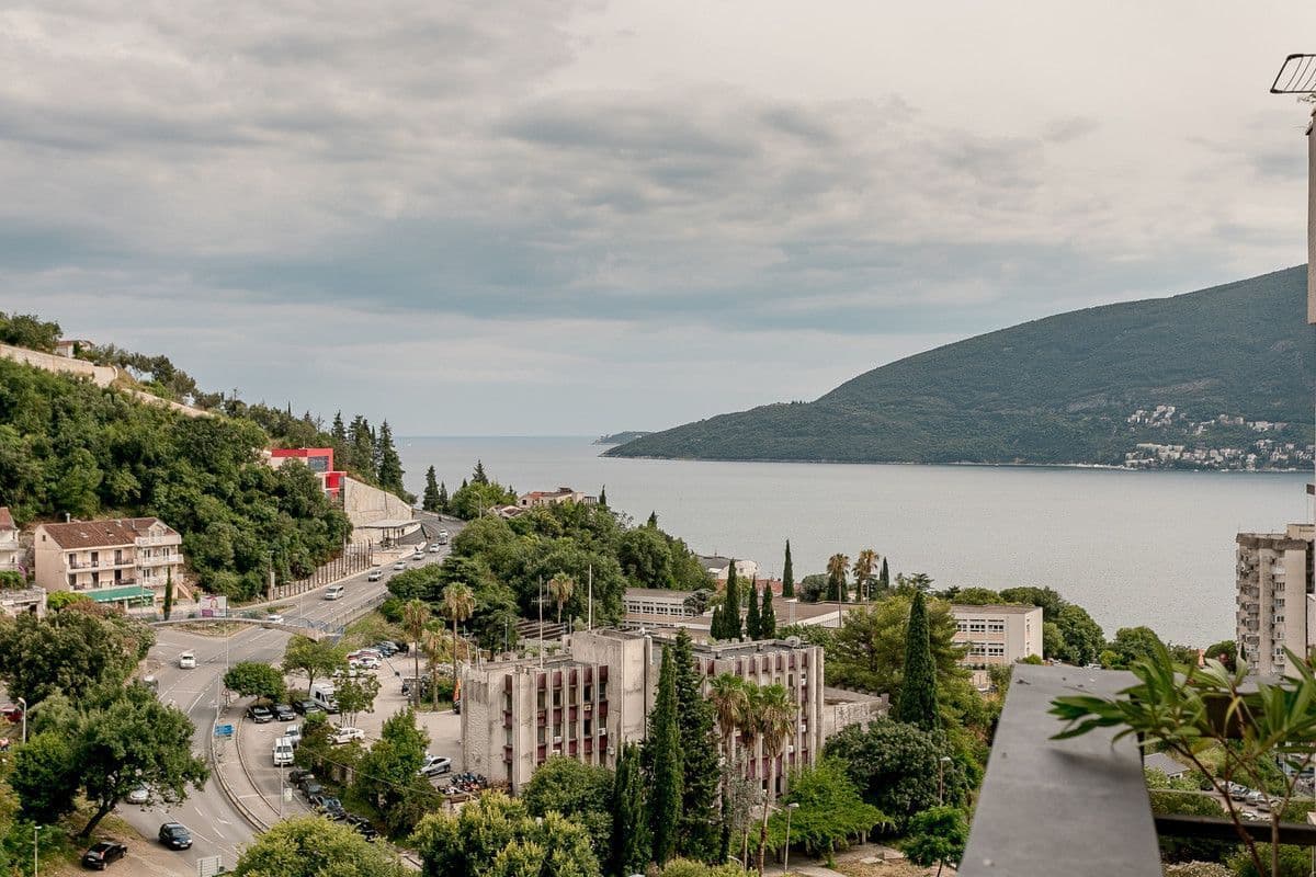 Квартира в Херцег-Нови, Черногория, 107 м², фото 3