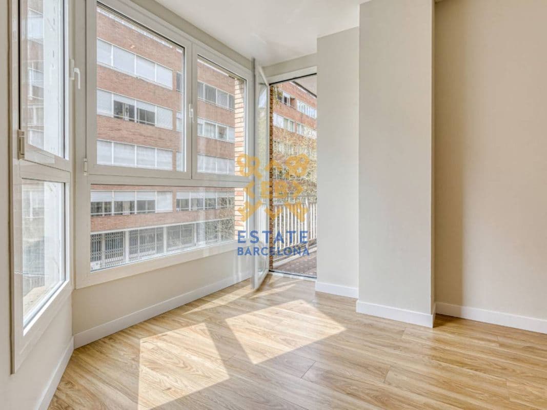 Квартира в Барселоне, Испания, 90 м²