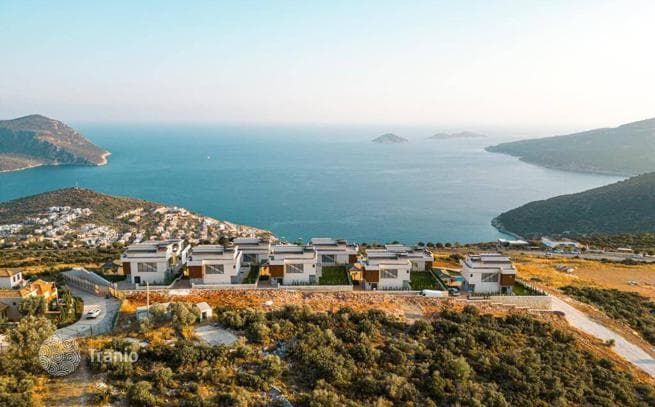 4-Bedroom Villa with Sea View and Private Pool in Kalkan, Antalya, photo 5