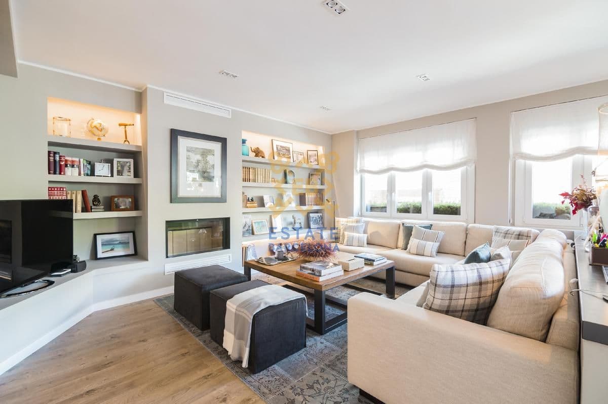 Квартира в Барселоне, Испания, 181 м²
