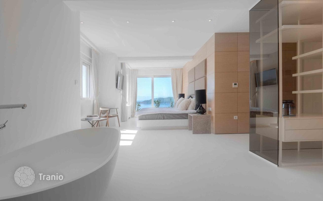 4-Bedroom Apartment in Budva, Montenegro, photo 5