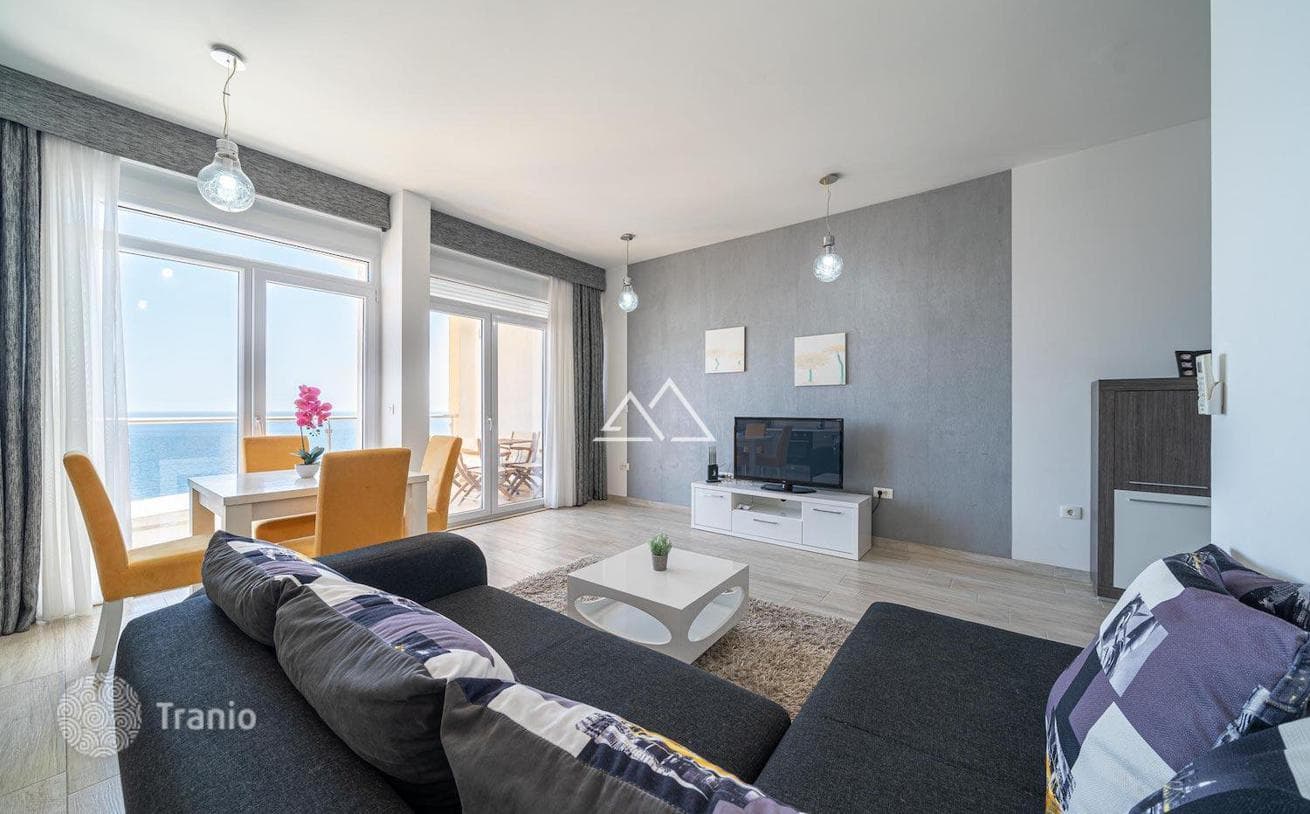 2-Bedroom Beachfront Apartment with Private Beach in Dobra Voda, photo 4