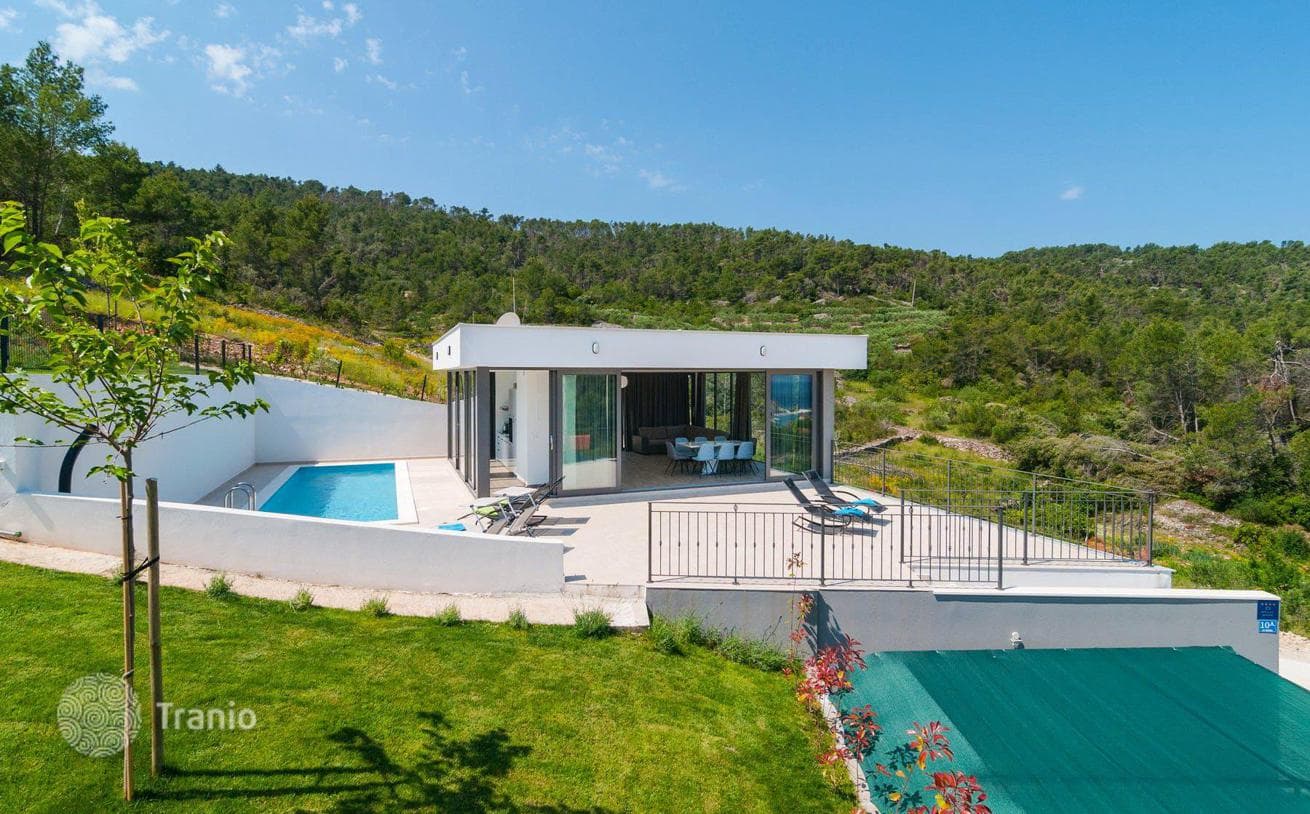 Modern Villa with Gym and Sea View in Solta, Croatia, photo 4
