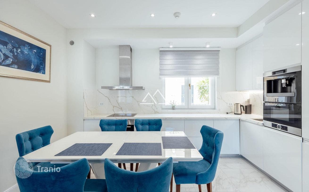2-Bedroom Duplex Apartment with Sea View in Herceg Novi, photo 3