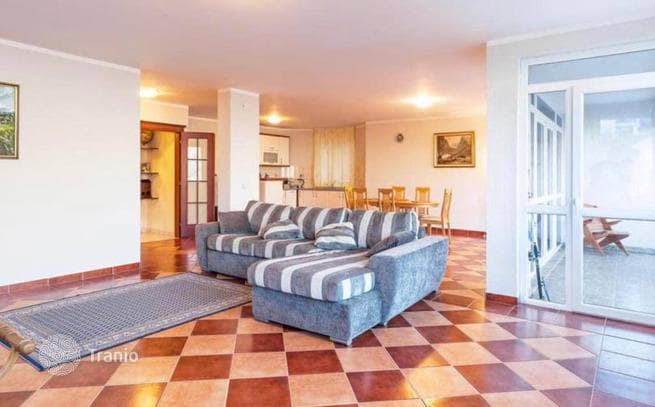 3-Bedroom Apartment 100 m from the Sea in Stoliv, Kotor, photo 2