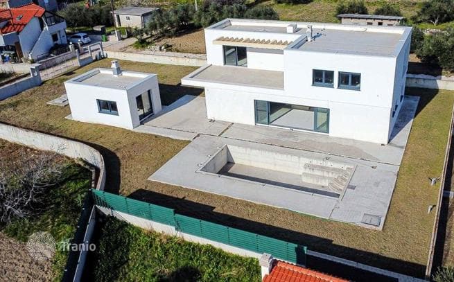3-Bedroom House in Kastela, Croatia