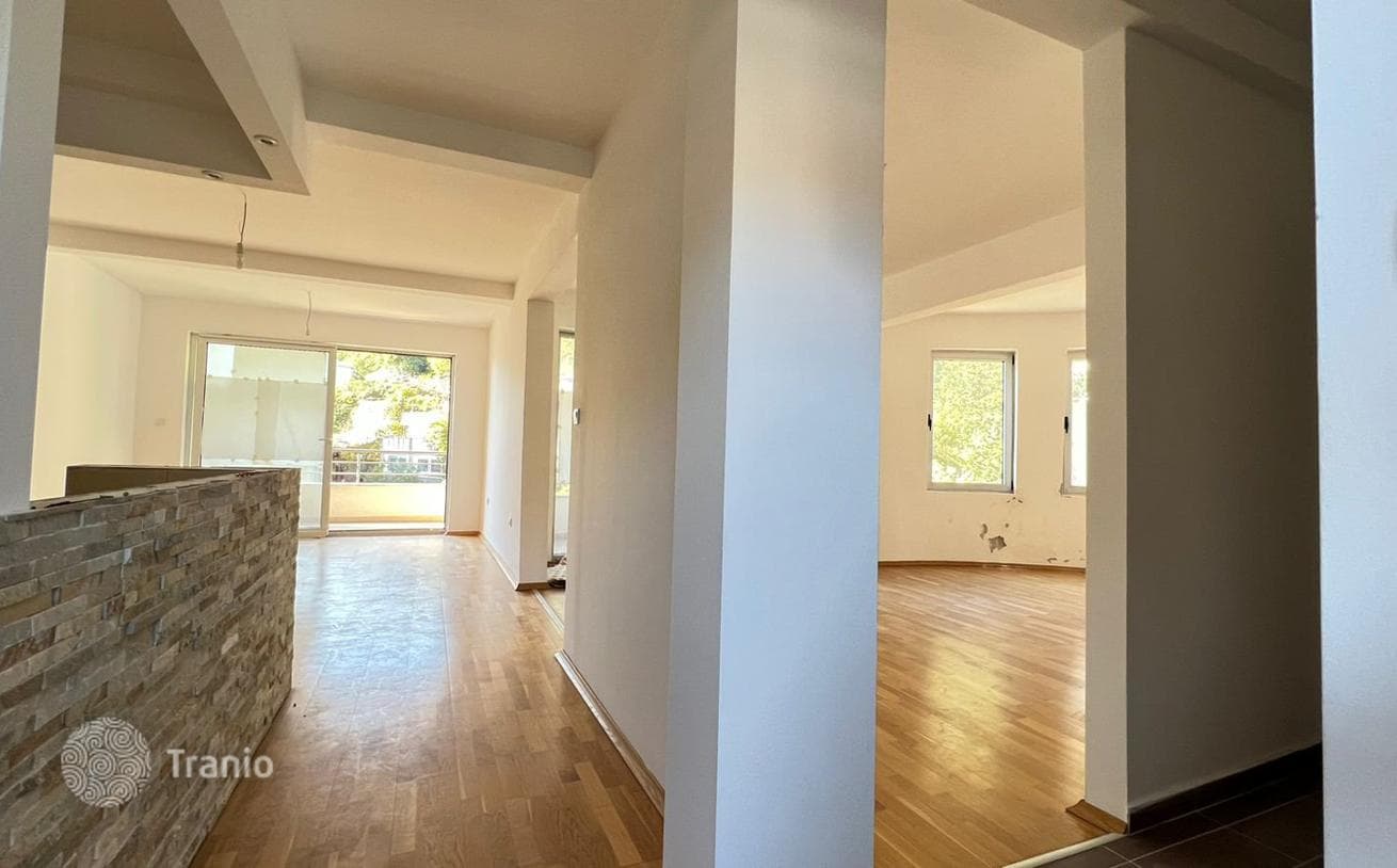 3-Bedroom Apartment with Garage and Terraces in Becici, Montenegro, photo 2