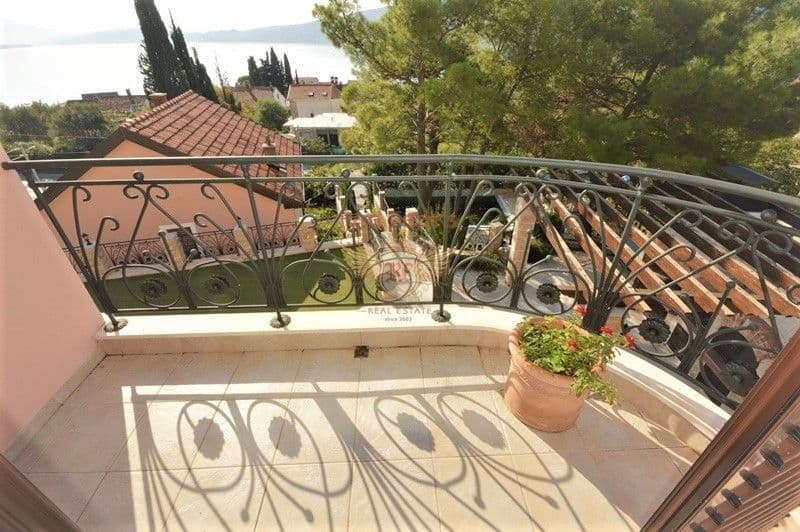 Квартира в Херцег-Нови, Черногория, 87 м², фото 4