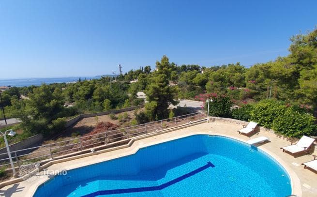 3-Bedroom Villa with Private Pool and Garden in Kranidion, Peloponnese, photo 3