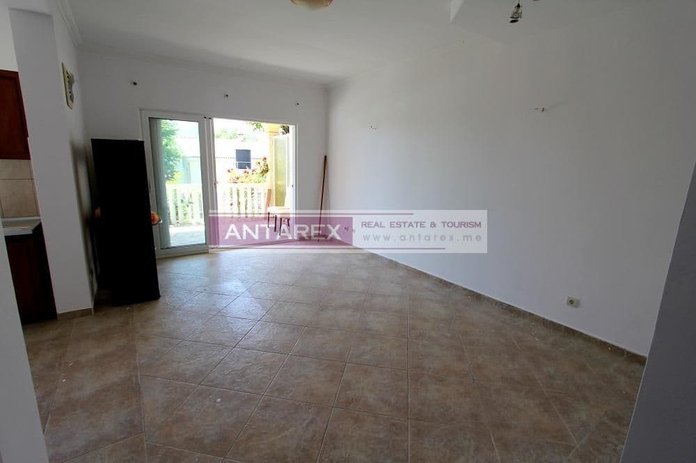 Апартаменты в Херцег-Нови, Черногория, 47 м², фото 3