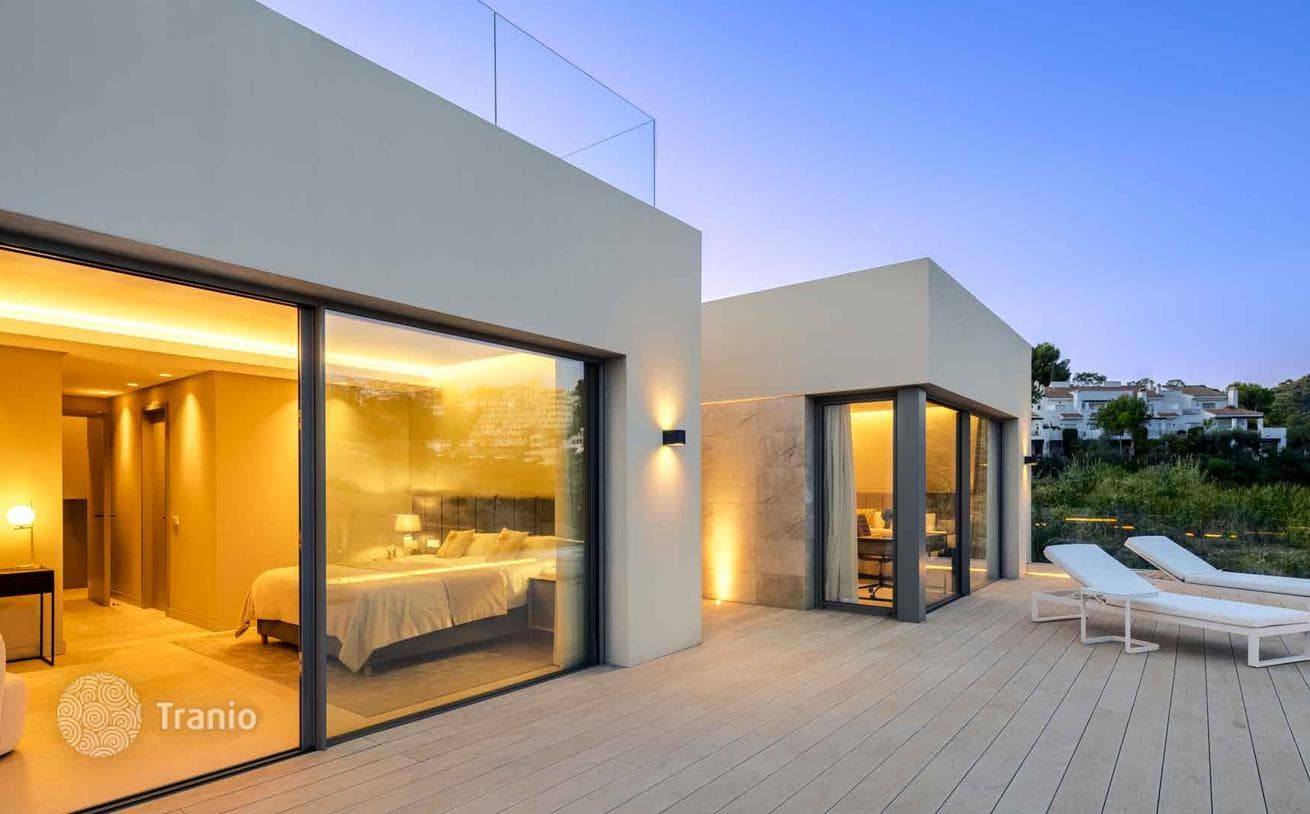 5-комнатная вилла 621 м² в Нуэва Андалусии, Испания, фото 2