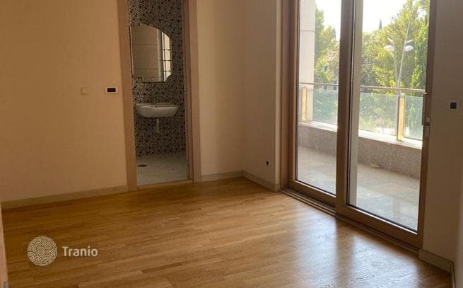 2-Bedroom Apartment with Park View in Budva, photo 4