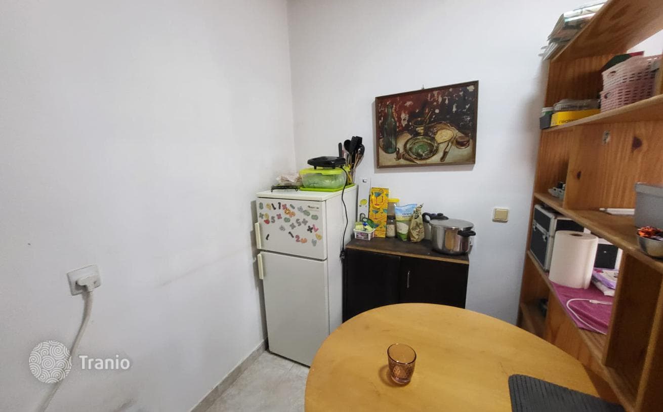 1-Bedroom Apartment with Balcony in Petrovac, photo 3