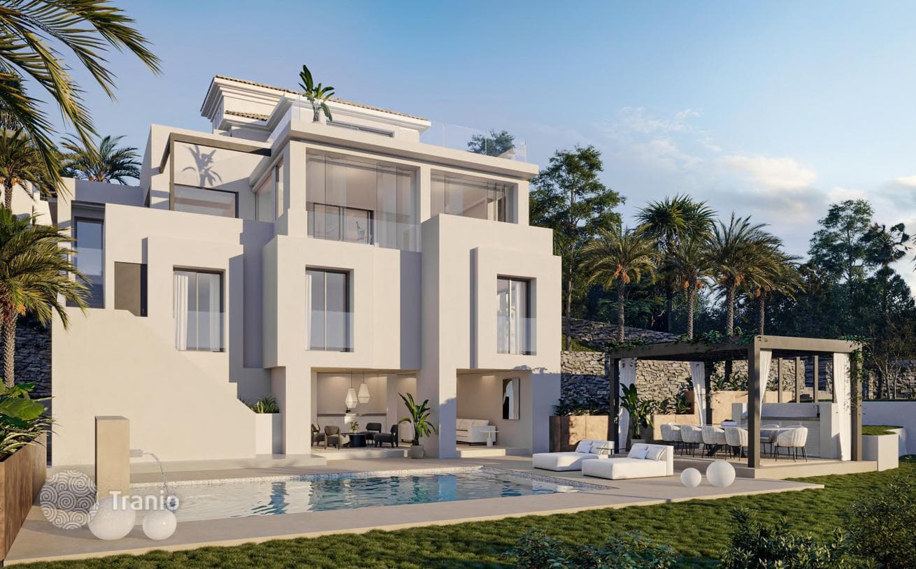 Вилла на продажу в Los Naranjos Hill Club, Новая Андалусия, фото 2