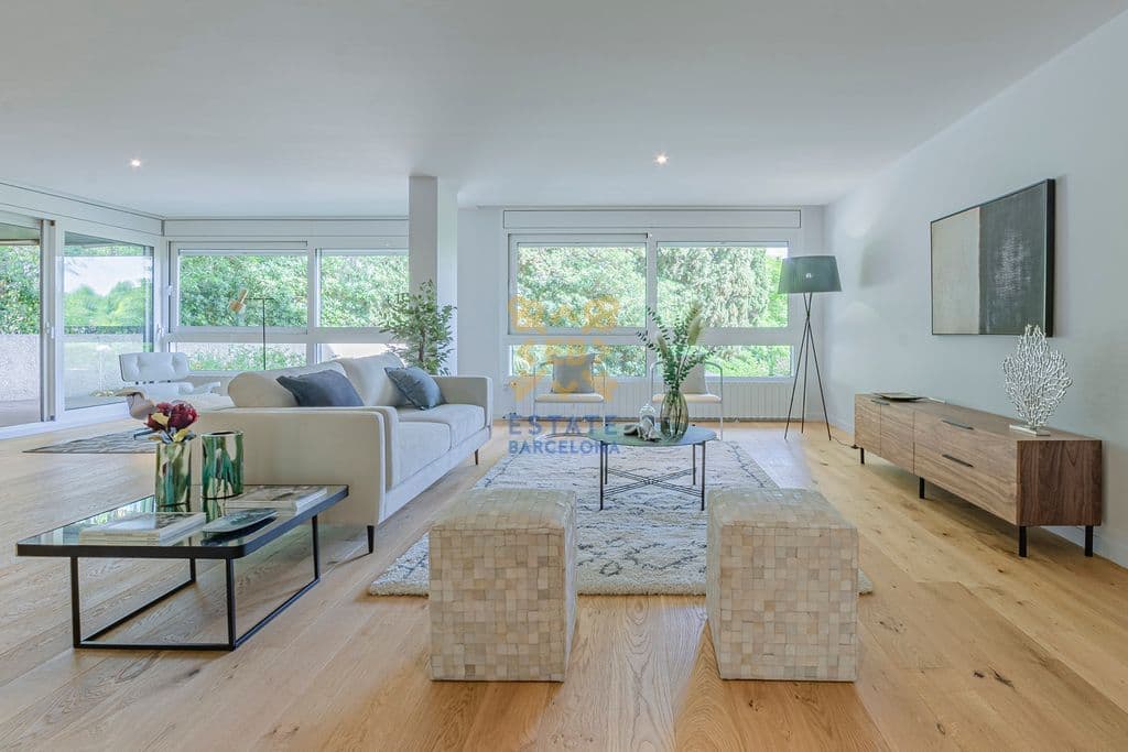 Квартира в Барселоне, Испания, 328 м²