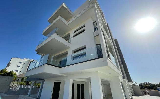Apartments with Shared Pool in a Private Club Community, photo 2