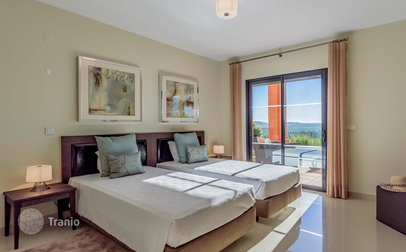2-Bedroom Villa in Alcantarilha, Algarve