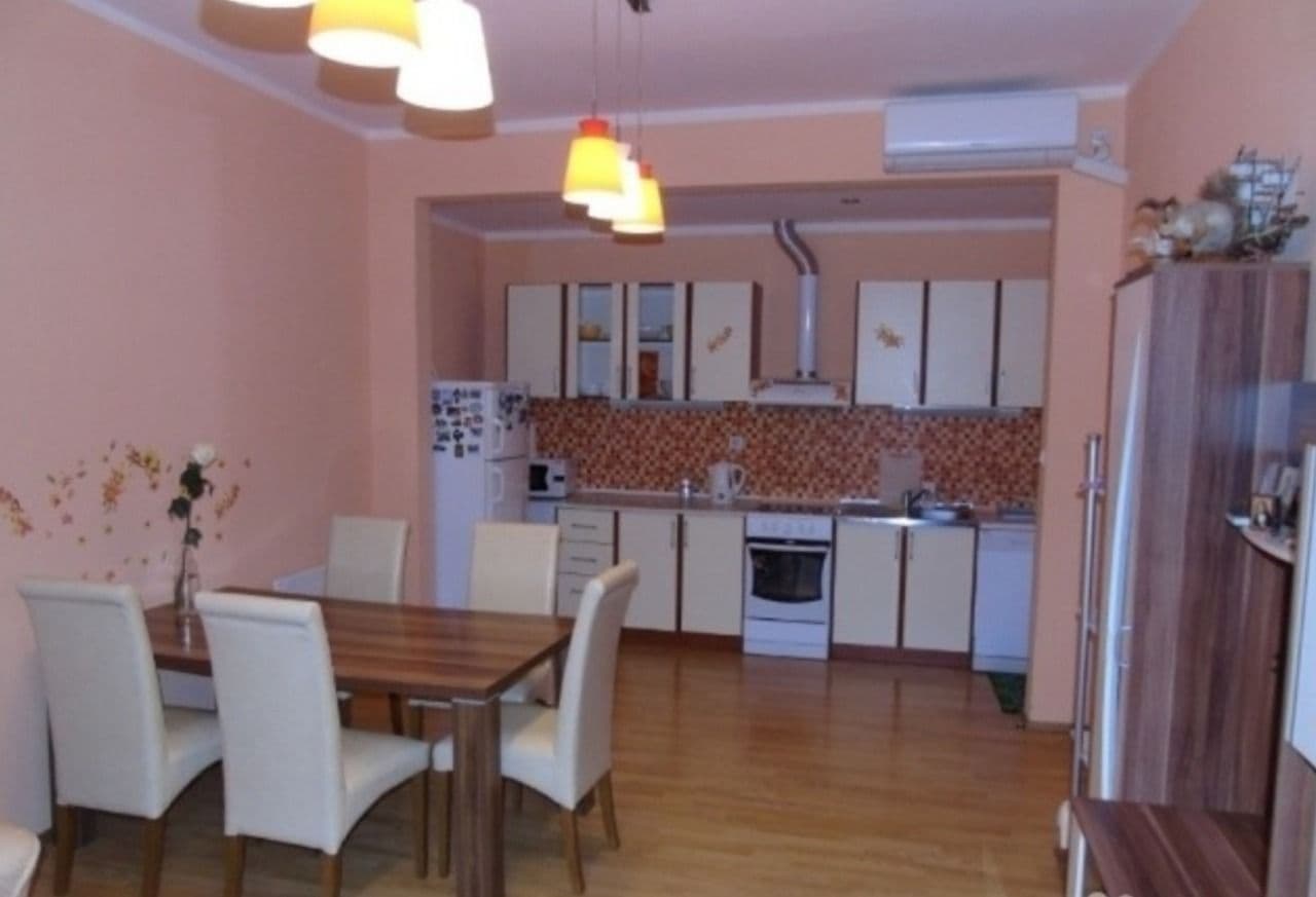 Квартира в Баре, Черногория, 80 м²