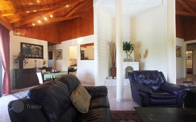 3-Bedroom Furnished House with Large Land Plot in Budva, photo 3