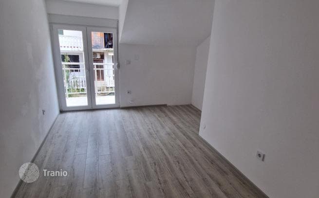 2-Bedroom Duplex with Sea and City Views in Igalo, Montenegro, photo 3