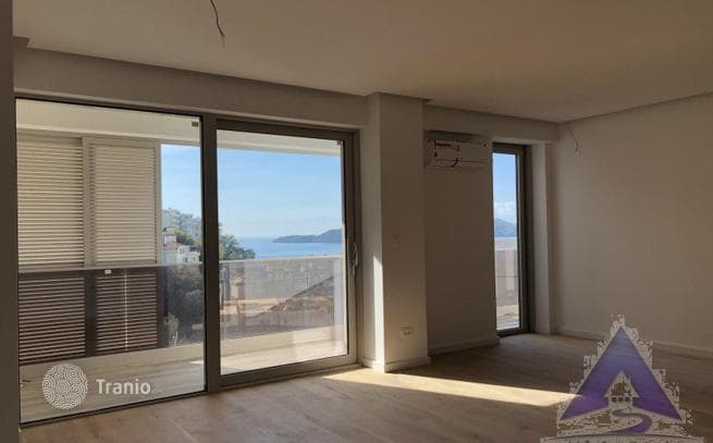 2-Bedroom Apartment with Sea View in Rafailovici, photo 3