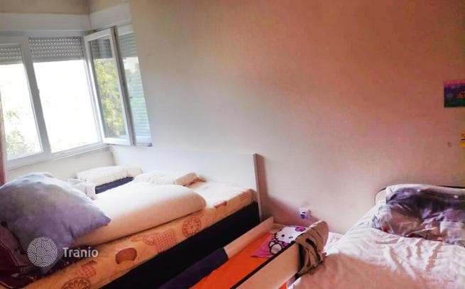 2-Bedroom Furnished Apartment in Sutmore, Bar, photo 3