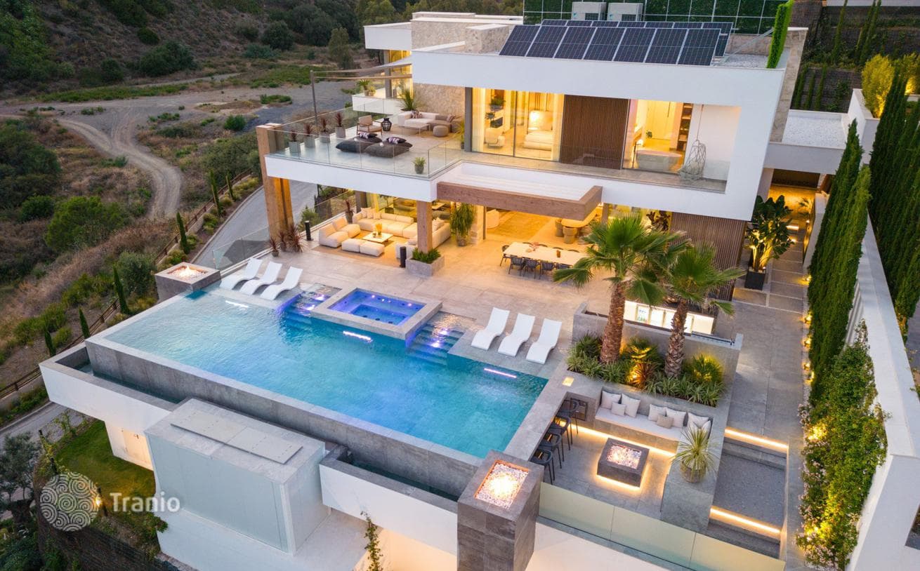 6-Bedroom Villa with Private Pool in The Hills, Benahavís, photo 4