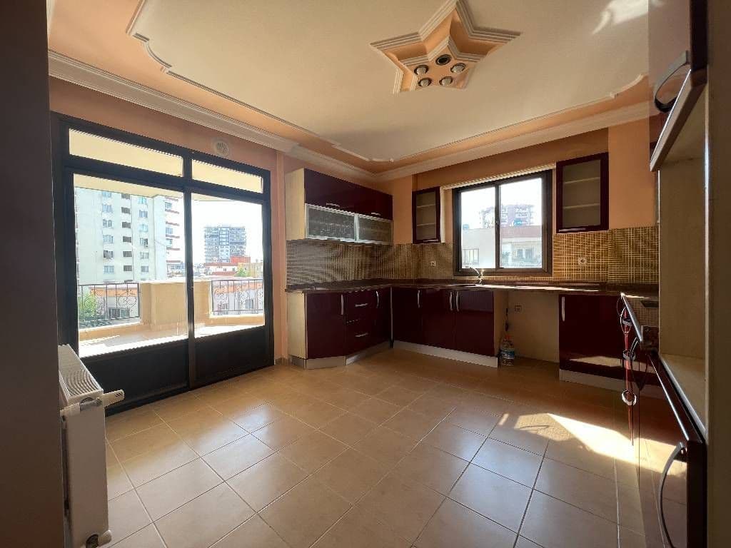 Квартира в Мерсине, Турция, 160 м²