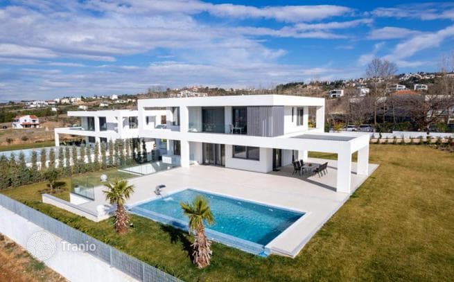 5-комнатная вилла 300 м² в Панораме, Греция