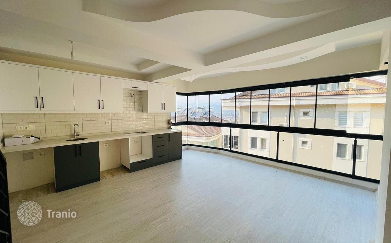 3-Bedroom Apartment with Sea View in Turkey, photo 2