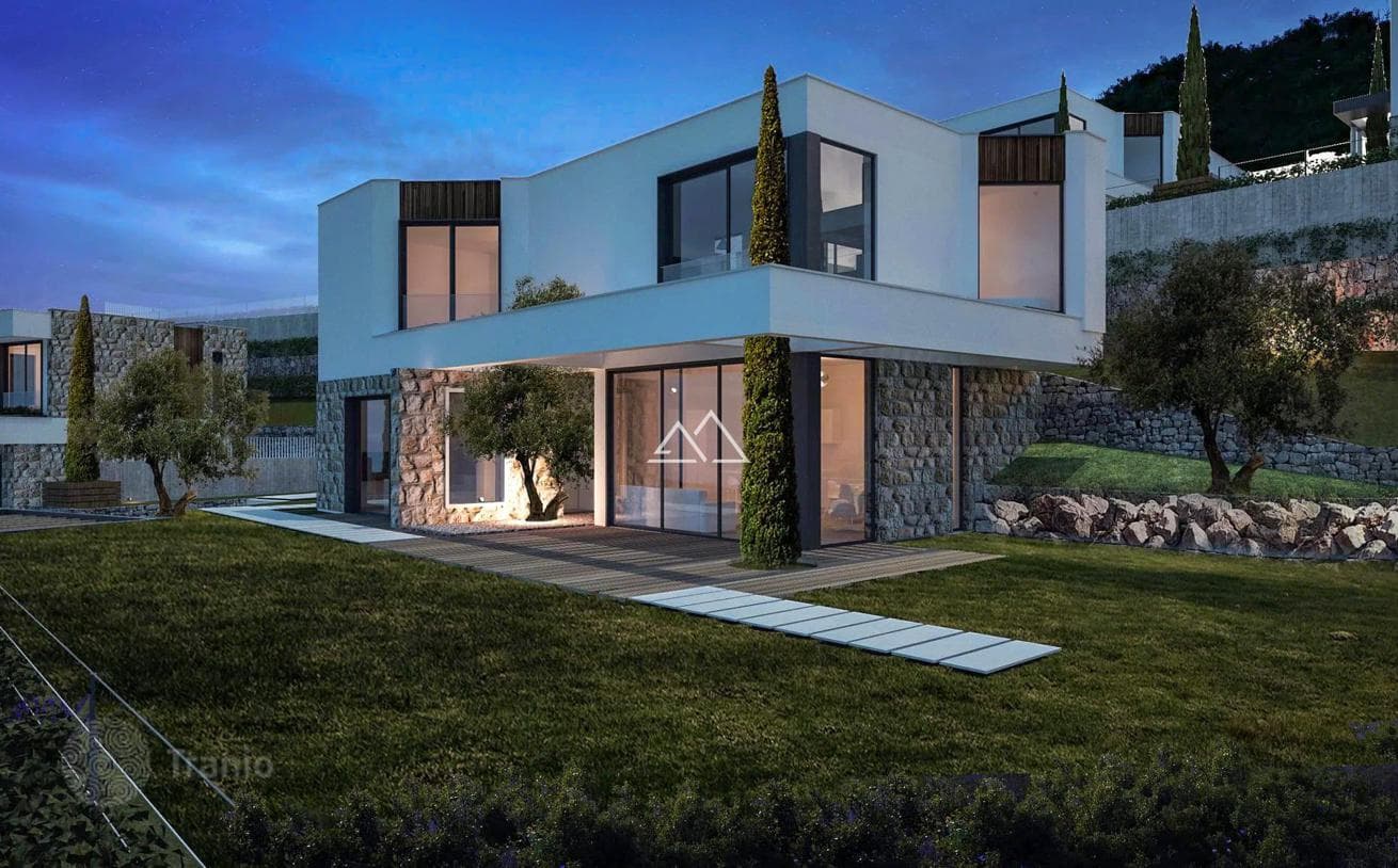 3-Bedroom Modern Villas with Private Pool in Herceg Novi