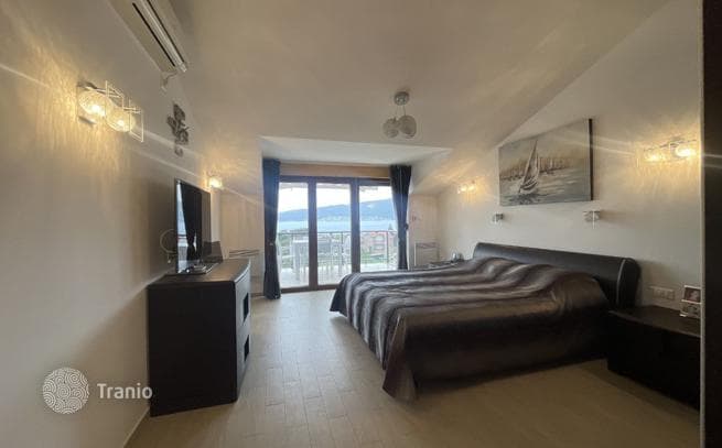 2-Bedroom Apartment with Panoramic Sea View in Bijela, Herceg Novi, photo 4