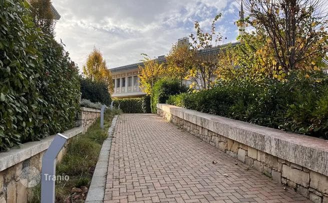 3-Bedroom Apartment with 210 m² in Uskudar, Istanbul, photo 4