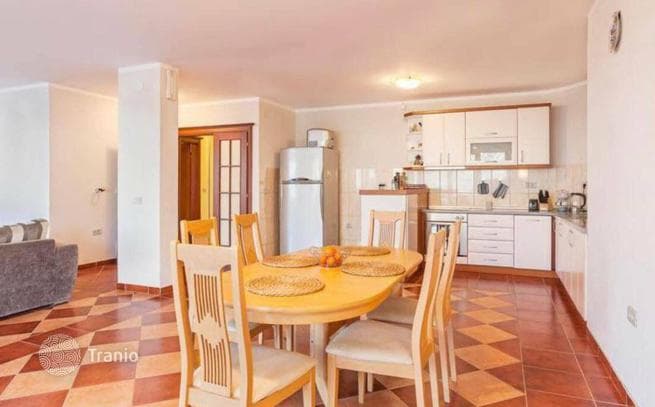 3-Bedroom Apartment 100 m from the Sea in Stoliv, Kotor, photo 4