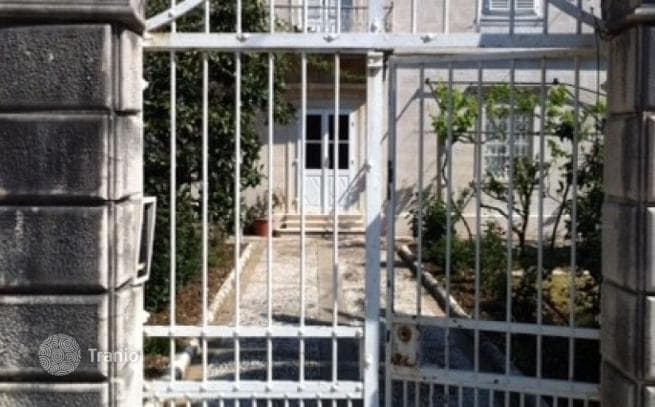 6-Bedroom Villa with Garden, Garage and Mooring on the Waterfront near Dubrovnik, Dalmatia, photo 3