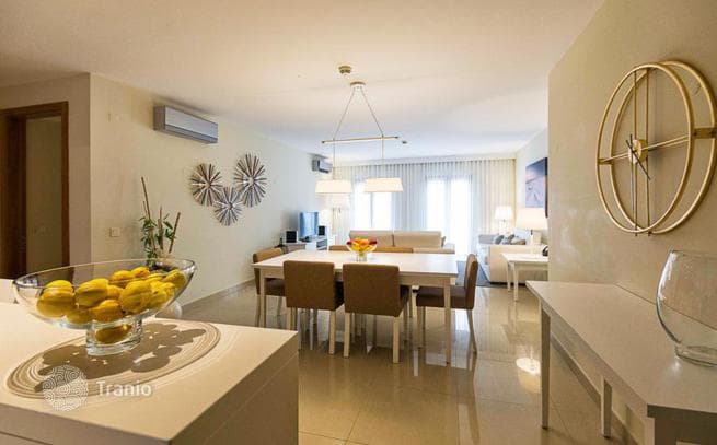 New Apartments and Villas with Golf Course in Alcantarilla, Algarve