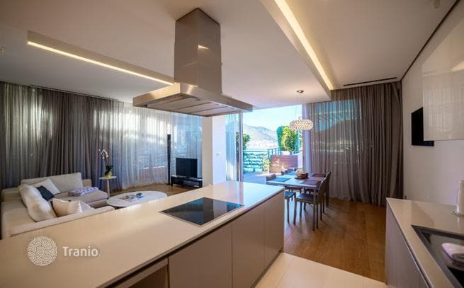 2-Bedroom Apartment with Large Terrace Near the Beach in Budva, photo 3