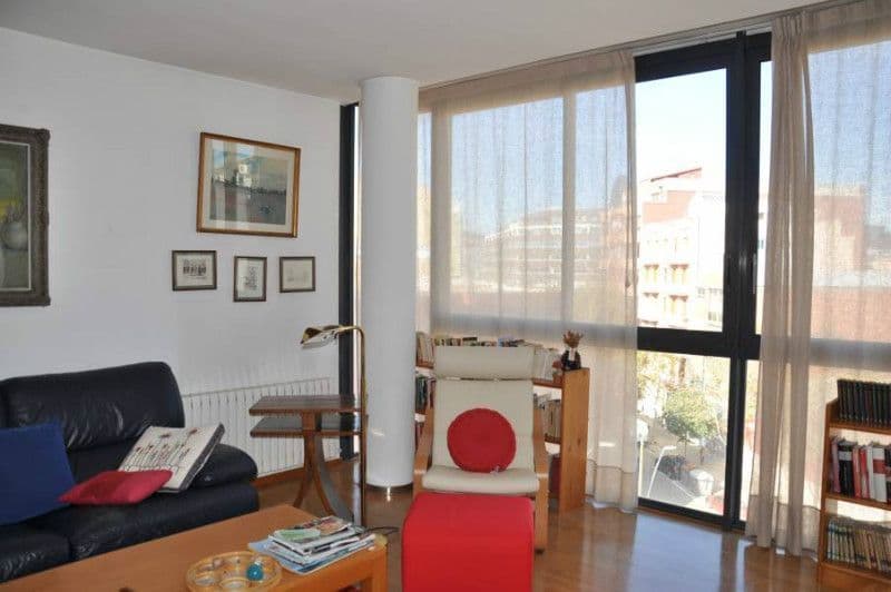 Квартира в Барселоне, Испания, 127 м²
