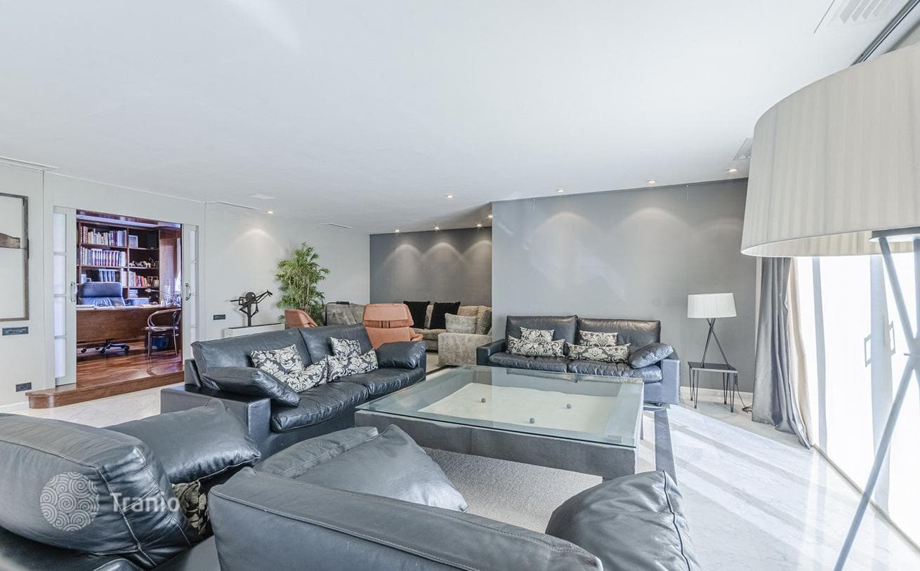 6-комнатный таунхаус 1227 м² в Барселоне, Испания, фото 3