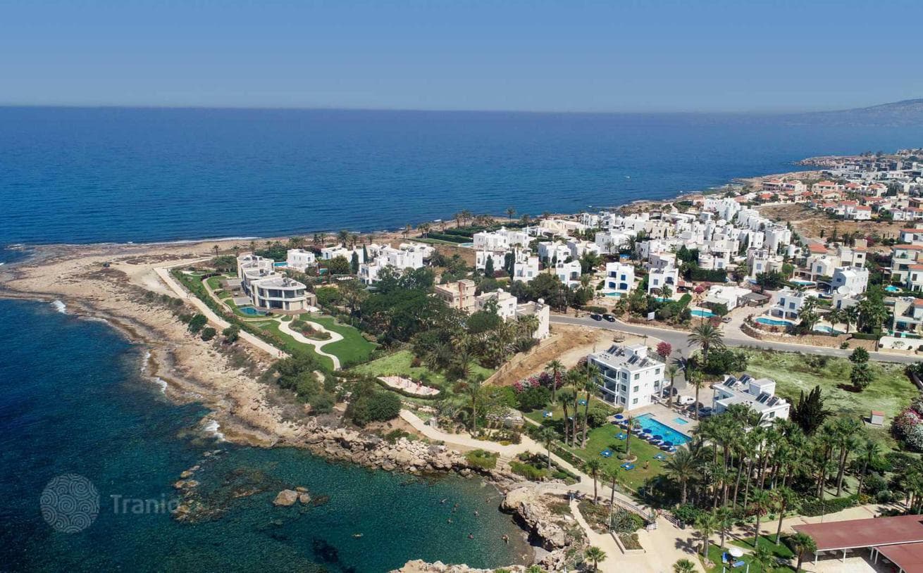 3-Bedroom Villa with Sea View in Chloraka, Paphos