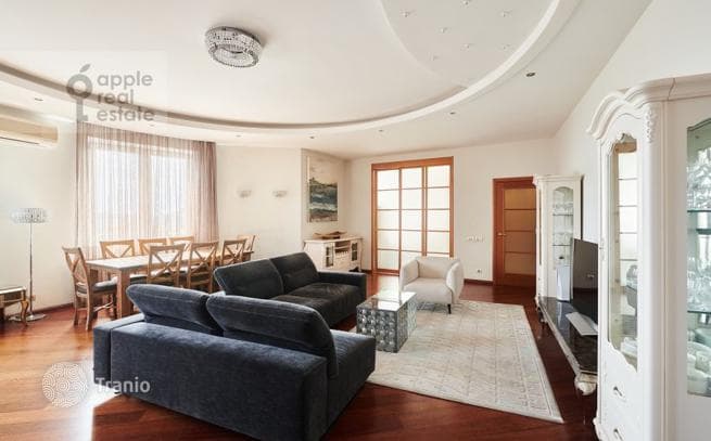 4-Bedroom Apartment with Two Bathrooms in Aeroport, Moscow