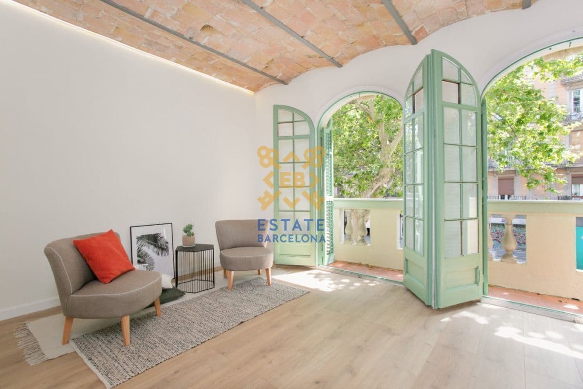 2-Bedroom Apartment in Eixample, Barcelona