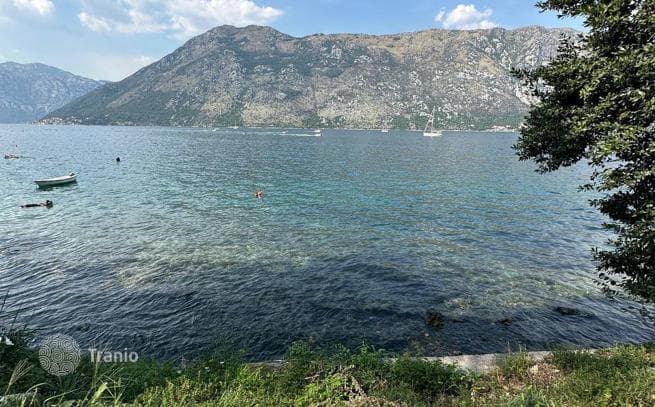 3-Story Mediterranean-Style Beachfront House in Stoliv, Kotor, photo 3