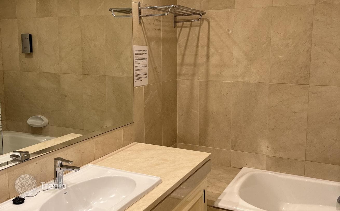 Апартамент на нижнем этаже на продажу в Coral Beach, Золотая Миля, фото 5
