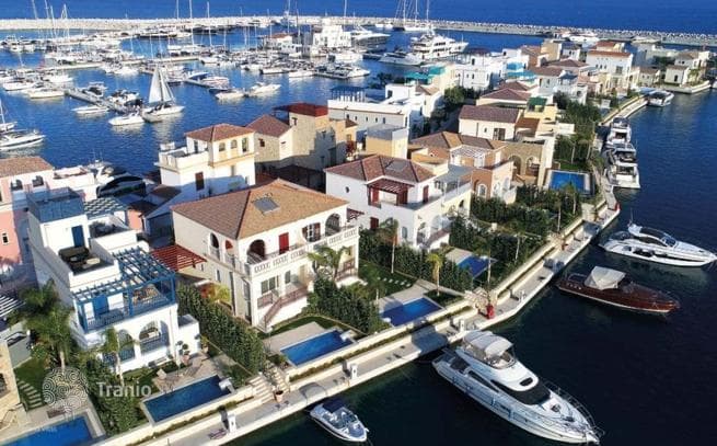 3-Bedroom Villa in Limassol Marina, Limassol