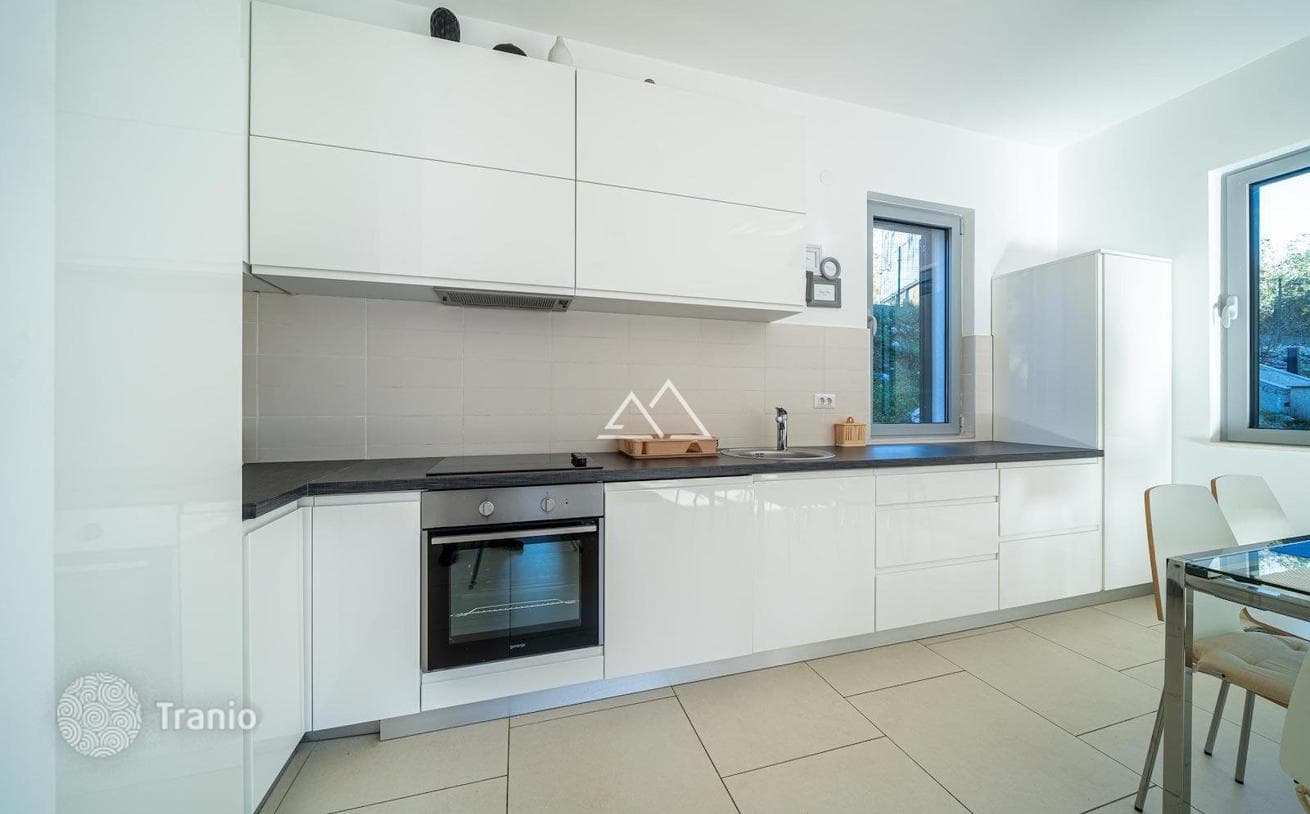 2-Bedroom Furnished Apartment with Sea View in Kotor Bay, photo 5