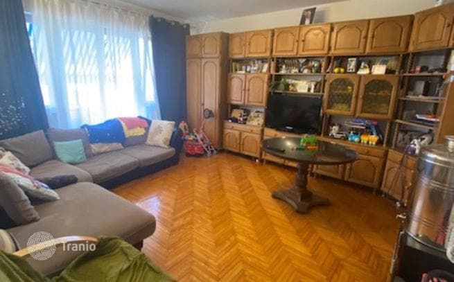 3-Bedroom House 420 m² in Pula, Dalmatia, photo 3